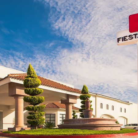 Fiesta Inn סלטיו מראה חיצוני תמונה
