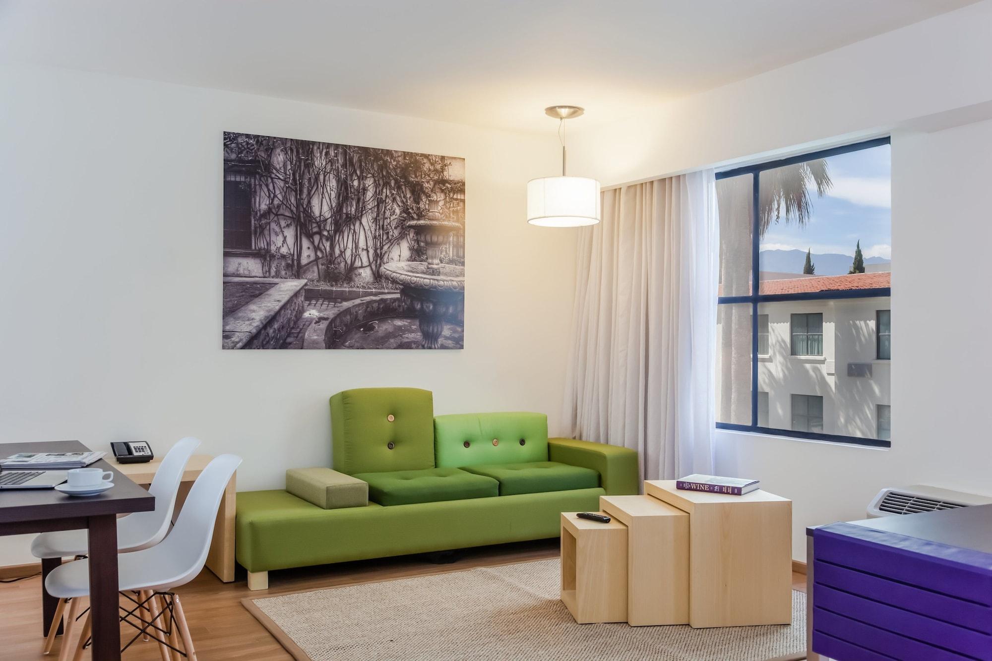 Fiesta Inn סלטיו חדר תמונה