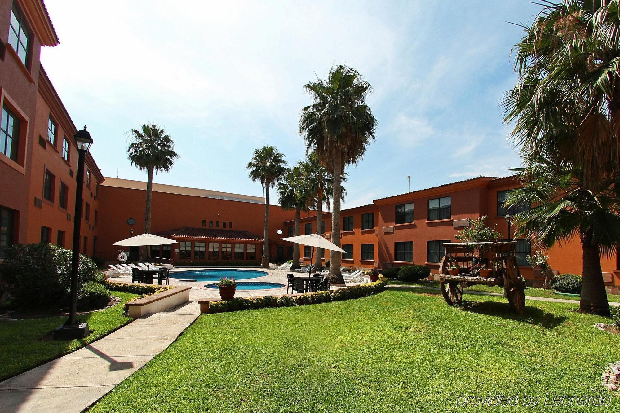 Fiesta Inn סלטיו מראה חיצוני תמונה